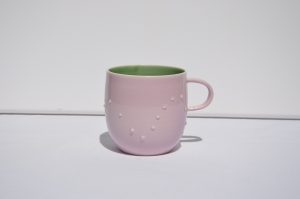 Grosse Teetasse aus Porzellan