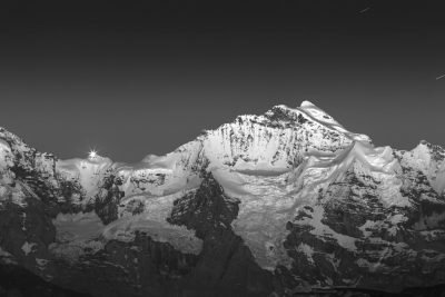 Jungfraujoch und die Jungfrau– HiRes Fotodruck