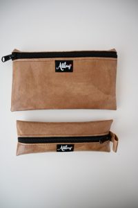 Flaches Etui aus Eco pelle gold glänz