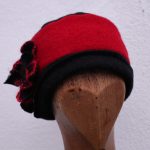 Mütze Rot/Schwarz handgemacht
