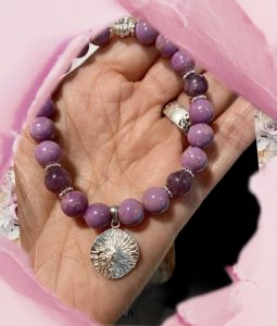 * BRACELET FÜR KRISENZEITEN * – AMANDA